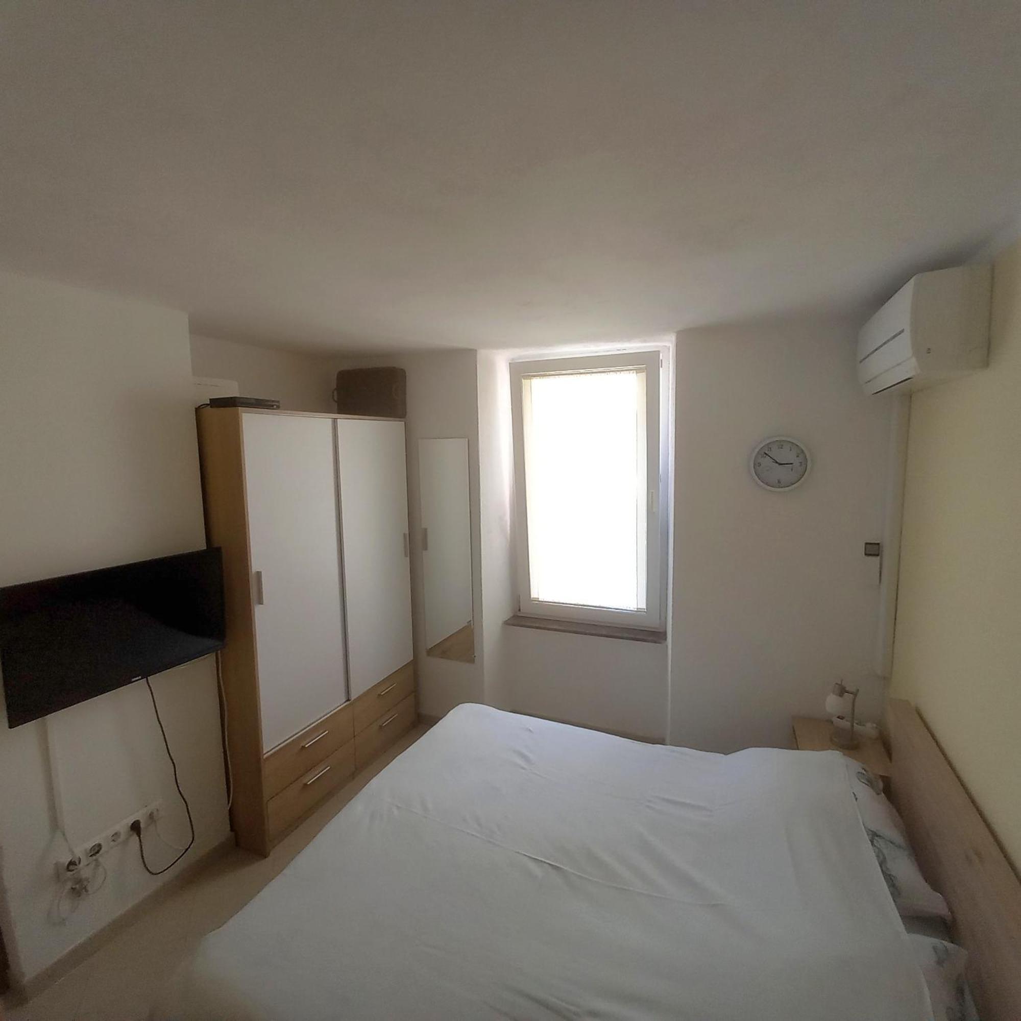 Apartment & Studio Elizabet Baska  Bilik gambar