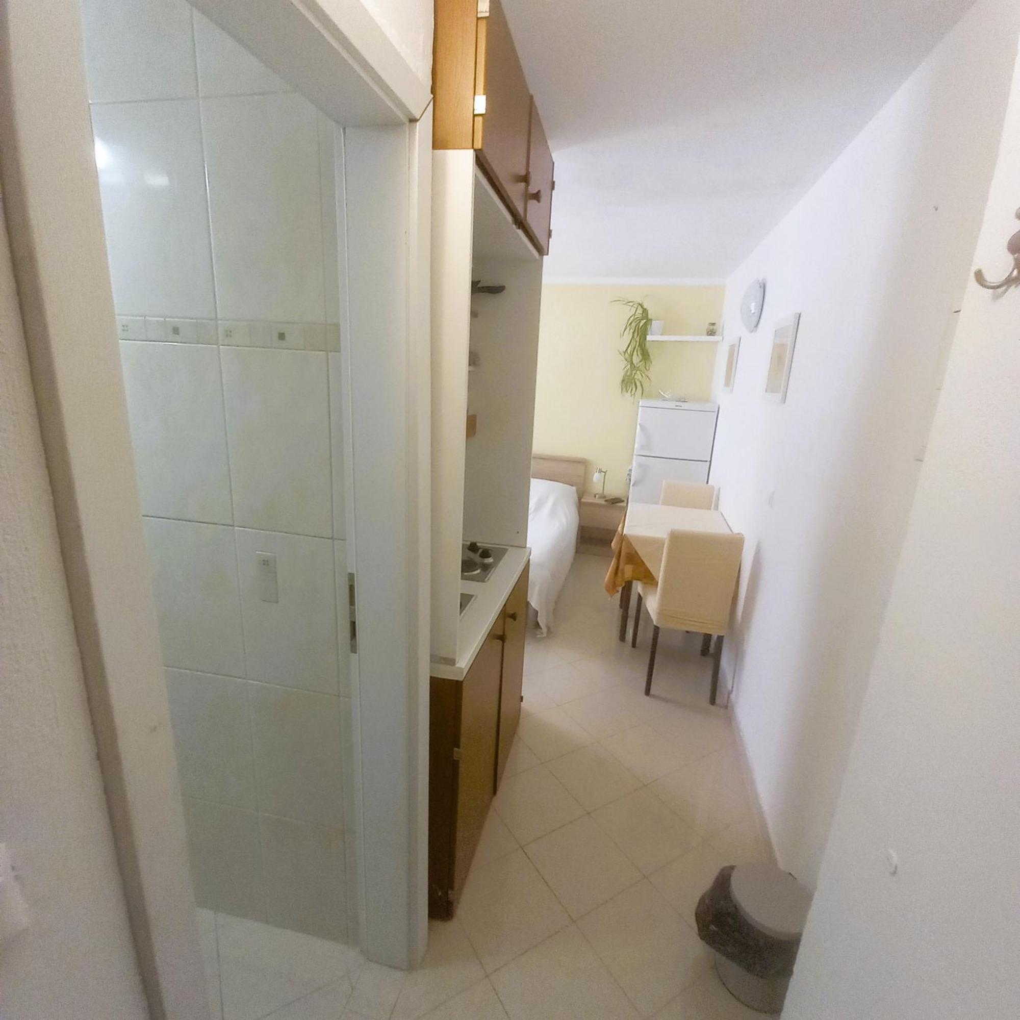 Apartment & Studio Elizabet Baska  Bilik gambar